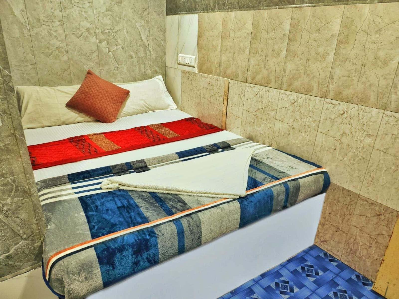 Amaan Hotel 孟买 外观 照片